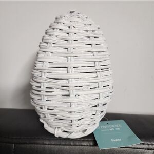 Nwt Providence White Woven Ratan Easter Egg,  9"